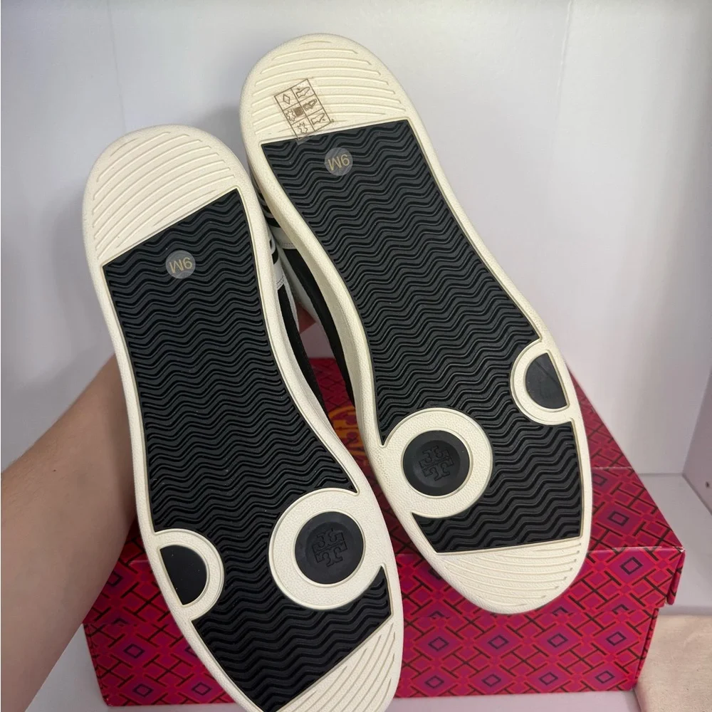 Tory Burch Clover Court Sneaker Purity / Perfect Black